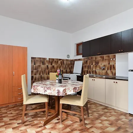 407 Appartement Fažana