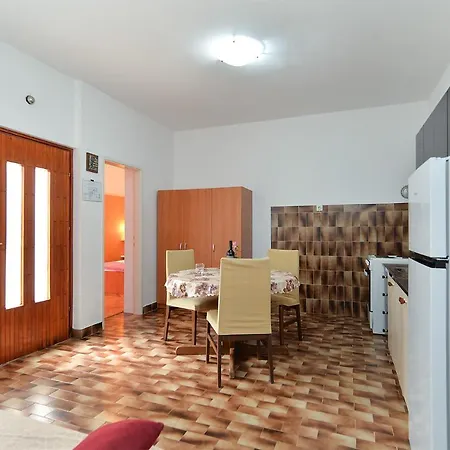 407 Fažana