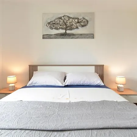 407 Apartment *
